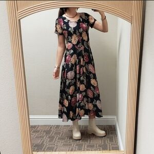 STARINA Vintage 100% Rayon Small Floral Flowy Dress